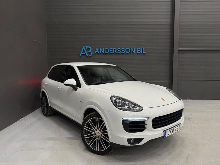 Porsche Cayenne Platinum Edition BOSE Sport Chrono Navigation Dragkrok